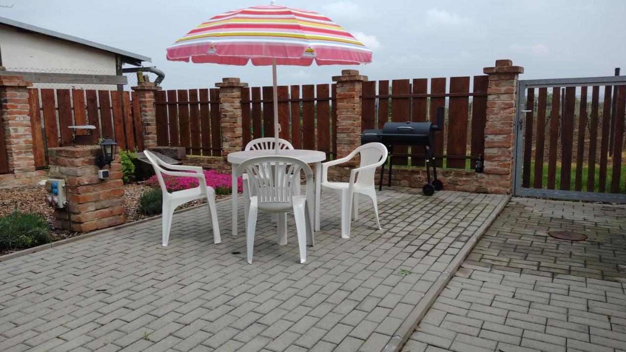 Ferienwohnung Sklipek V Agati Drnholec Exterior foto